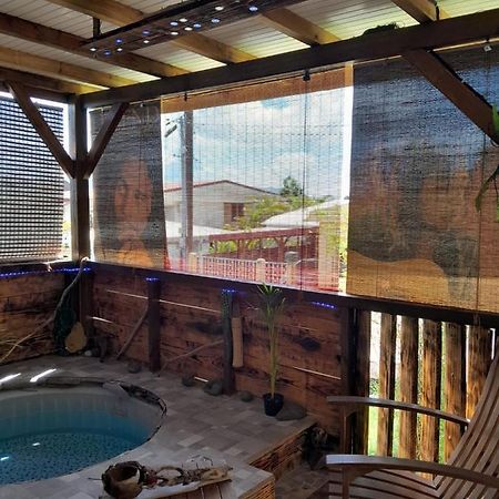 Kami Lodge F3 Jacuzzi Riviere-Salee Exterior foto